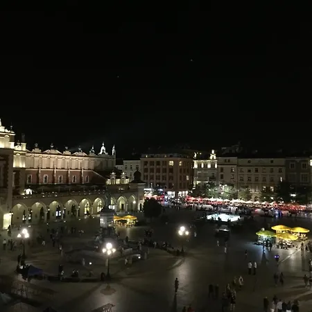 Luxury In The Heart Of The Old Town Apartment
