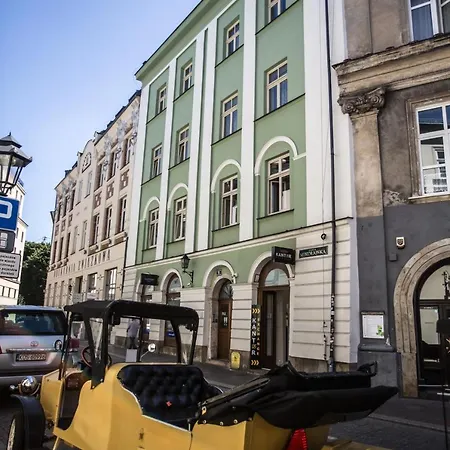 Luxury In The Heart Of The Old Town Apartment