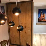Luxury In The Heart Of The Old Town Apartment